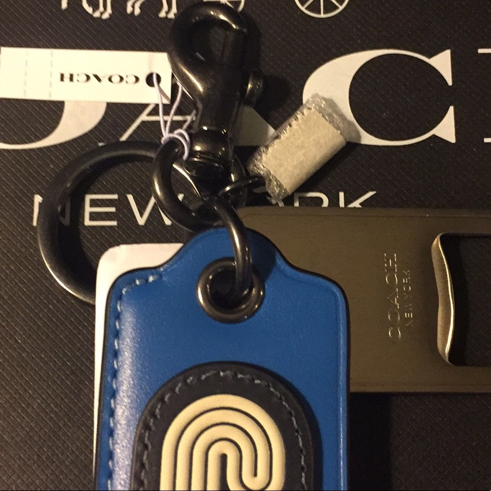(UNISEX) COACH - BOTTLE OPENER KEY FOB (NWT) - Picture 8 of 11
